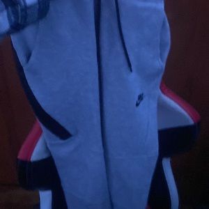 nike tech fleece joggers